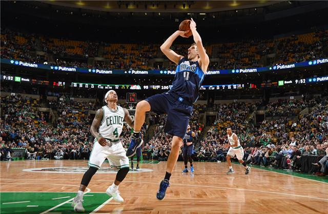 显得捉襟见 显得捉襟见