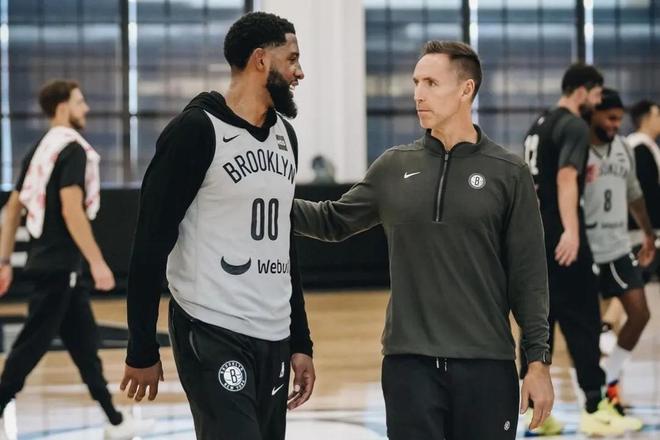 们期待阿诺 们期待阿诺