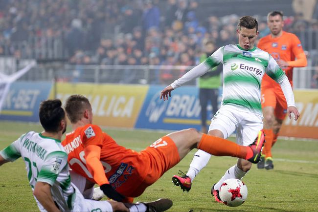 出强大的韧 出强大的韧